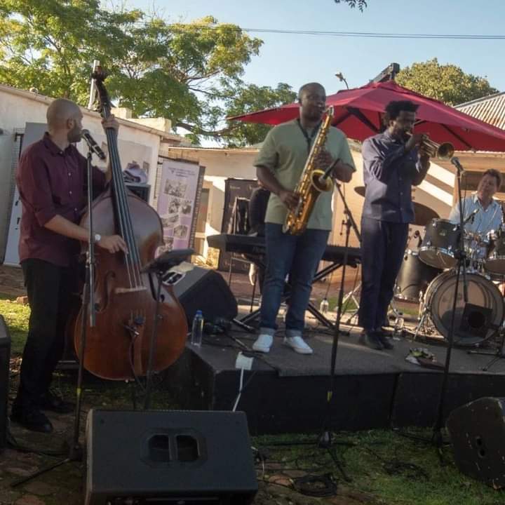 Mandisi Dyantyis Sophiatown Jazz.